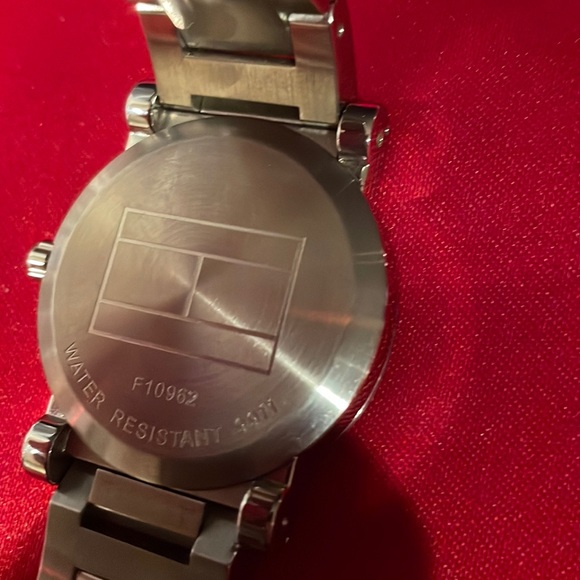 Tommy Hilfiger Mens Stainless Steel Water Resistant Watch - Picture 10 of 10